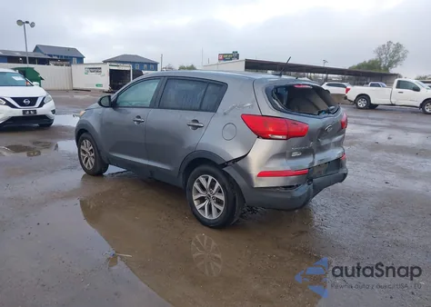 2015 Kia Sportage Lx z USA, uszkodzony, nr VIN KNDPBCAC2F7770414